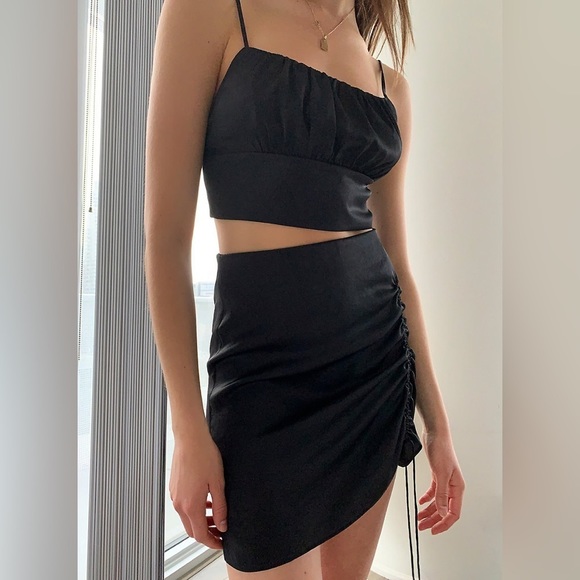 Aritzia Wilfred Allusion Skirt - Picture 2 of 8